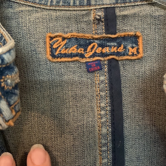 UEC Yuka Jeans boutique jean jacket zippered w embroidered pocket detailing szM - Picture 3 of 8